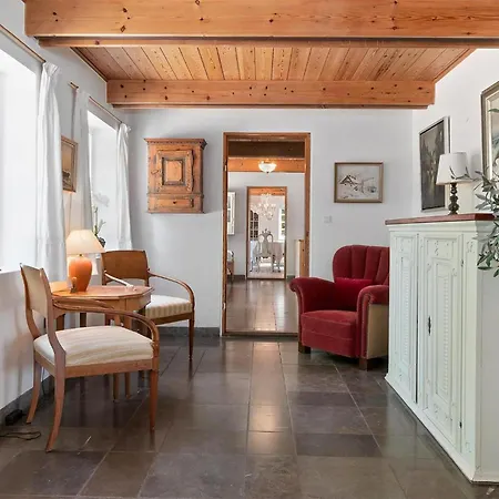 Drostgarden Holiday home *